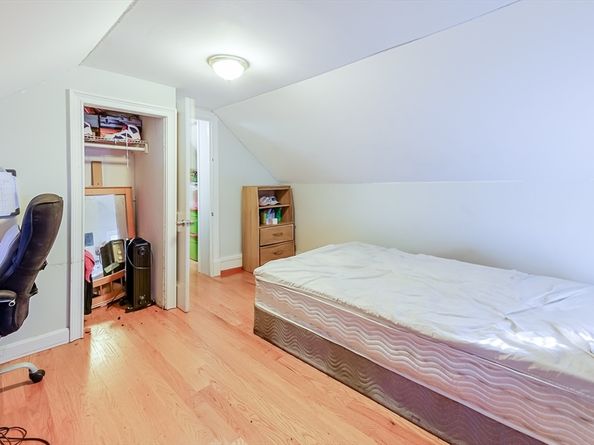 5 Oliver St, Randolph MA 02368