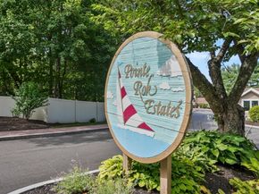 39 Pointe Rok Drive 39, Worcester MA 01604