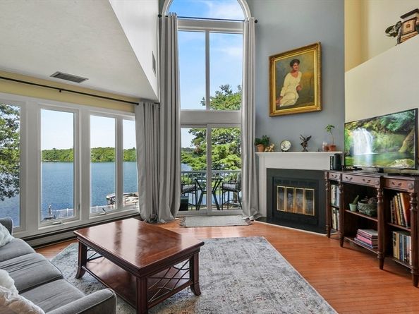 39 Pointe Rok Drive 39, Worcester MA 01604