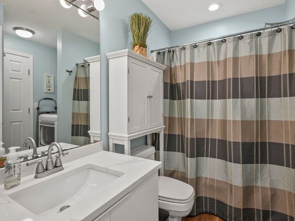39 Pointe Rok Drive 39, Worcester MA 01604