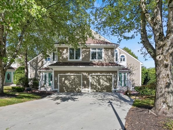 39 Pointe Rok Drive 39, Worcester MA 01604