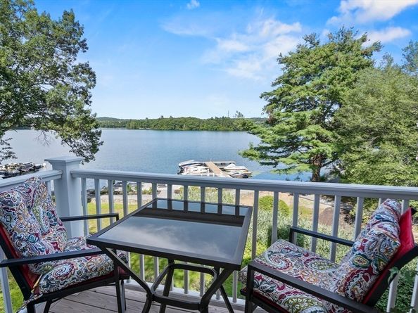 39 Pointe Rok Drive 39, Worcester MA 01604