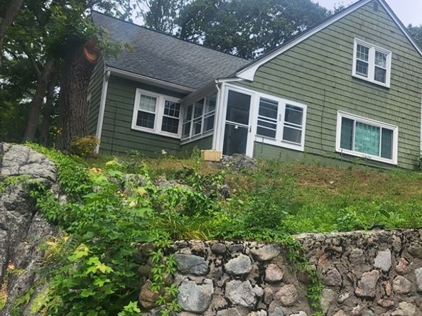 69 Berlin, Dedham MA 02026