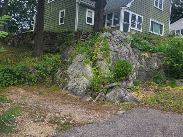 69 Berlin, Dedham MA 02026