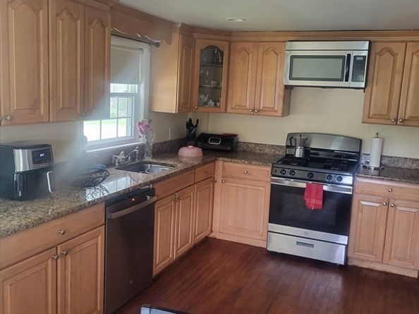 69 Berlin, Dedham MA 02026