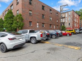 70 Jamaicaway 16, Boston MA 02130