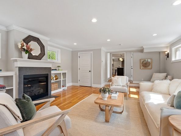 19 Shirley St, Lexington MA 02421
