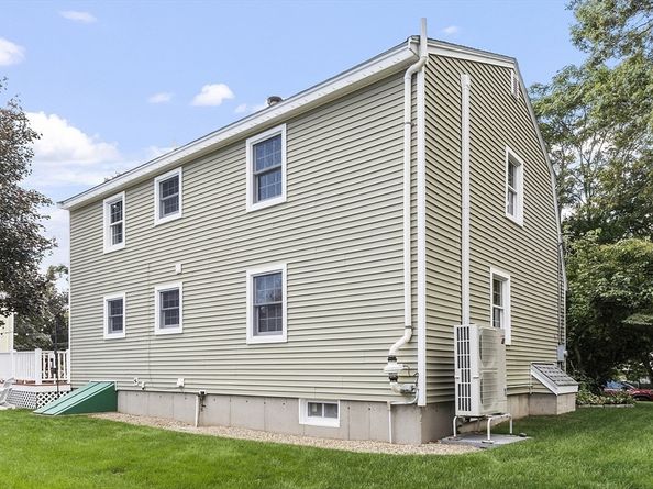 15 Dewey Ave, Wilmington MA 01887