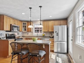 15 Dewey Ave, Wilmington MA 01887