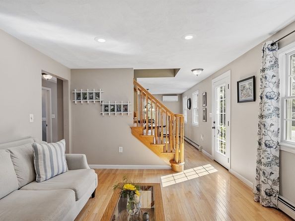 15 Dewey Ave, Wilmington MA 01887