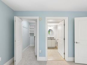12 Russell Rd 303, Wellesley MA 02482