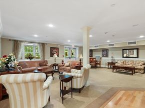 12 Russell Rd 303, Wellesley MA 02482
