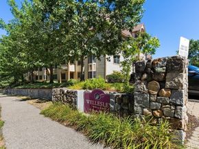 12 Russell Rd 303, Wellesley MA 02482