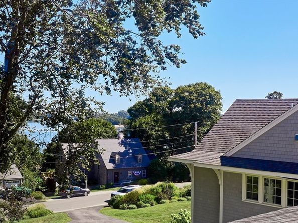 37 Governor Long Rd, Hingham MA 02043