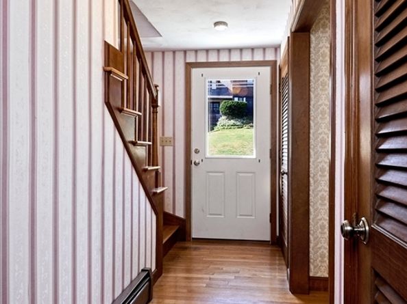 37 Governor Long Rd, Hingham MA 02043