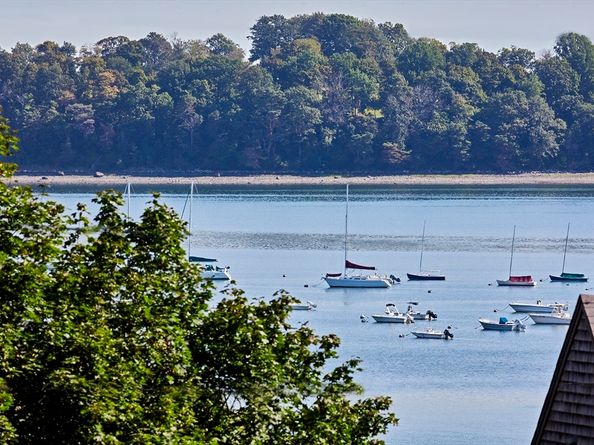 37 Governor Long Rd, Hingham MA 02043