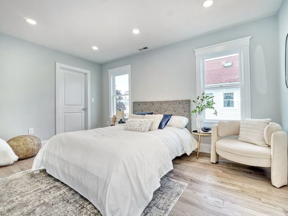33 Hamilton St, Medford MA 02155