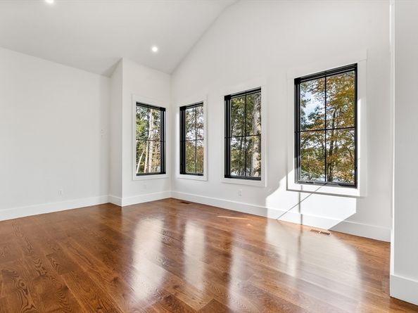 5 Swan View, Northborough MA 01532