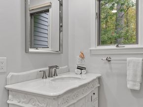 25 Pickman Dr 25, Bedford MA 01730