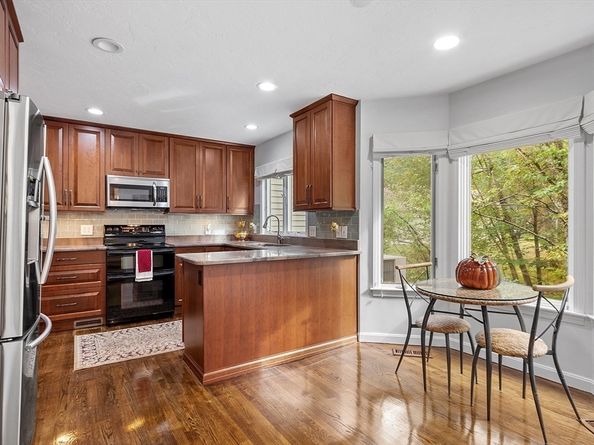 25 Pickman Dr 25, Bedford MA 01730