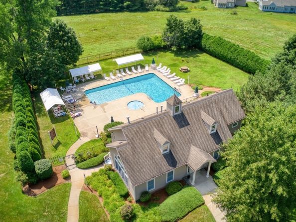 25 Pickman Dr 25, Bedford MA 01730