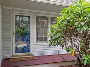 25 Pickman Dr 25, Bedford MA 01730