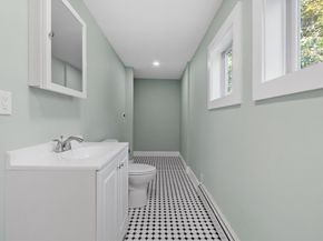 17 Prospect St, Templeton MA 01436