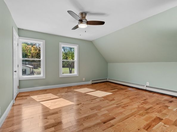 17 Prospect St, Templeton MA 01436