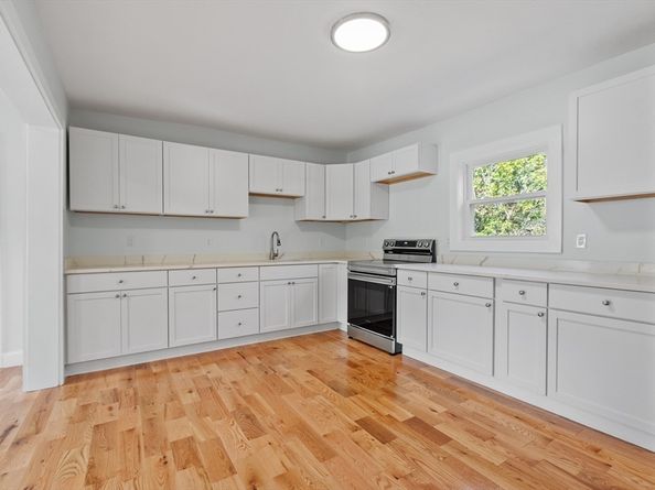 17 Prospect St, Templeton MA 01436
