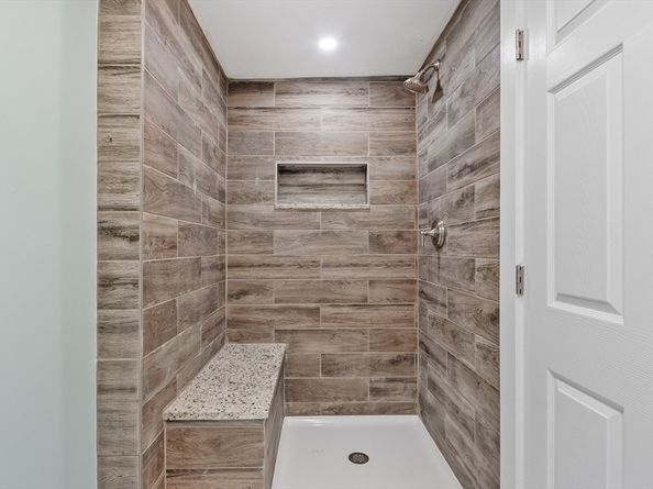 17 Prospect St, Templeton MA 01436