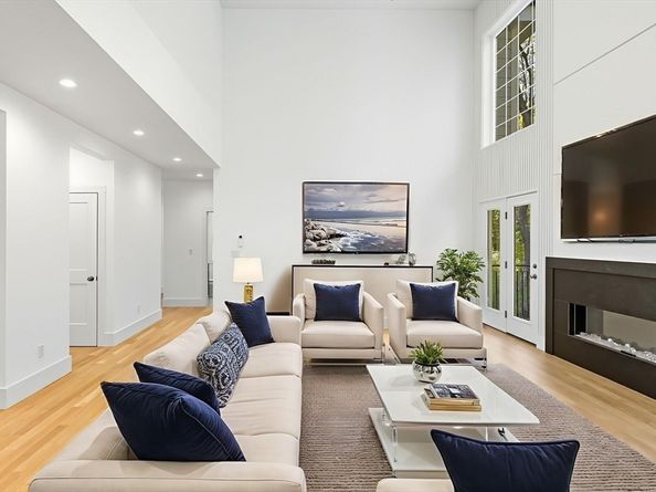 8 Hough Rd., Sutton MA 01590