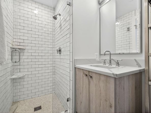 63 Melcher 507, Boston MA 02210