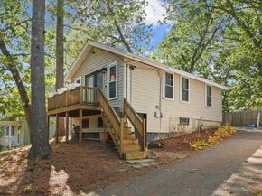 36 Elm Rd, Westford MA 01886