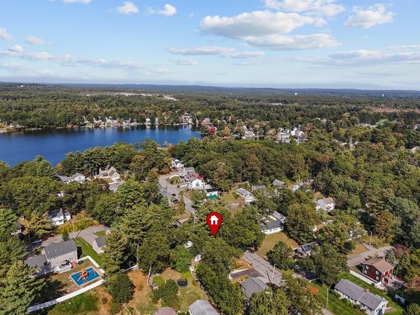 36 Elm Rd, Westford MA 01886