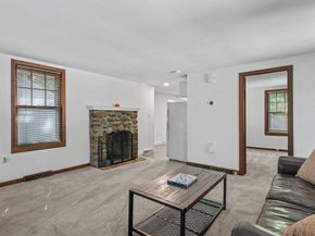 36 Elm Rd, Westford MA 01886