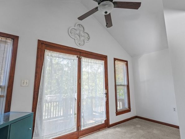 36 Elm Rd, Westford MA 01886