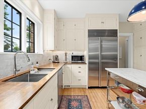 40 Westwood Dr, Worcester MA 01609