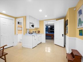 40 Westwood Dr, Worcester MA 01609