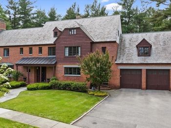 40 Westwood Dr