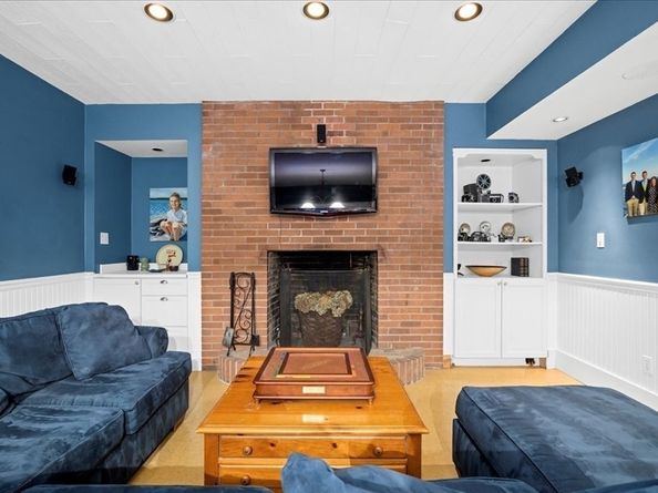 40 Westwood Dr, Worcester MA 01609