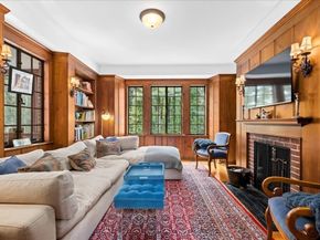 40 Westwood Dr, Worcester MA 01609
