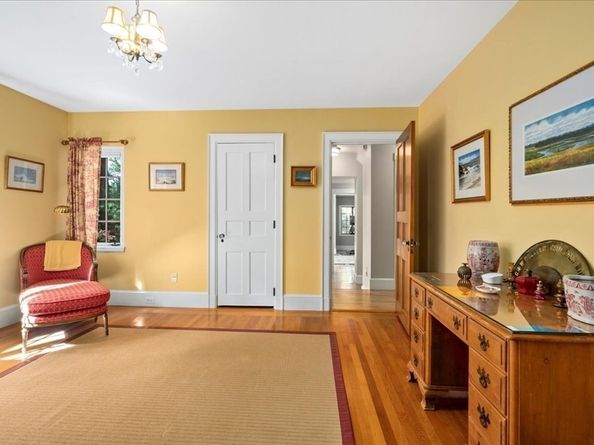 40 Westwood Dr, Worcester MA 01609
