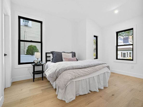 69 Clarendon Ave A, Somerville MA 02144