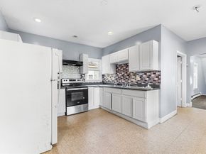 48 Chestnut St, Leominster MA 01453