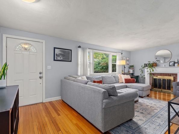 24 Pond Farm Rd, Dedham MA 02026