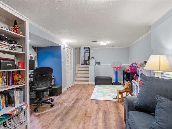 24 Pond Farm Rd, Dedham MA 02026