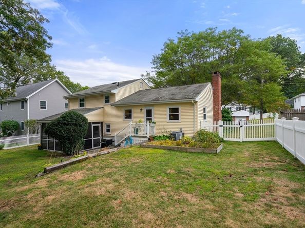 24 Pond Farm Rd, Dedham MA 02026