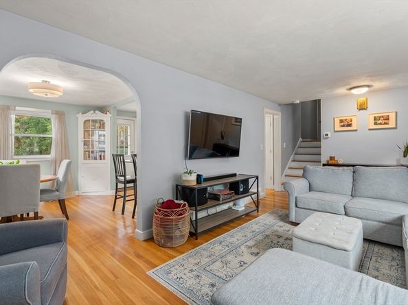 24 Pond Farm Rd, Dedham MA 02026