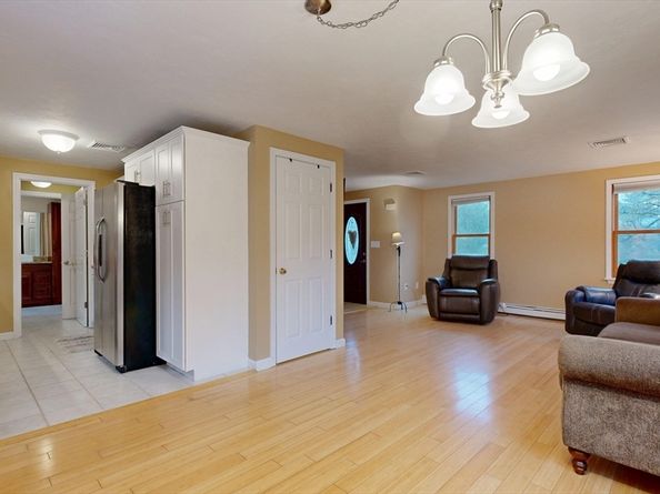 5 Jaclyn Way, Bridgewater MA 02324