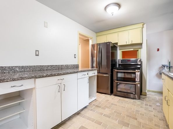 454 Old Connecticut Path, Wayland MA 01778